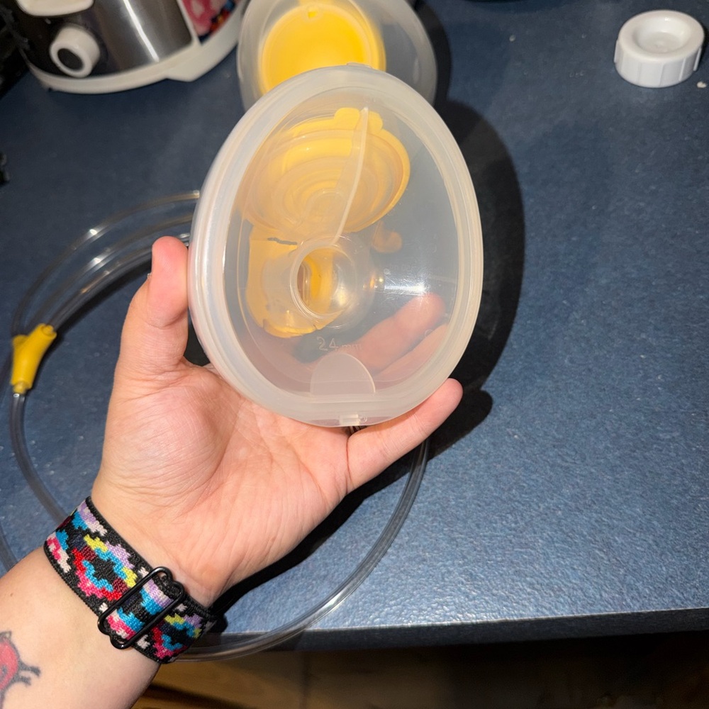 Medela Hands free collection cups: